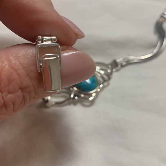 NWT JTV Blue Turquoise Sterling Silver Solitaire Bracelet - Picture 3 of 7